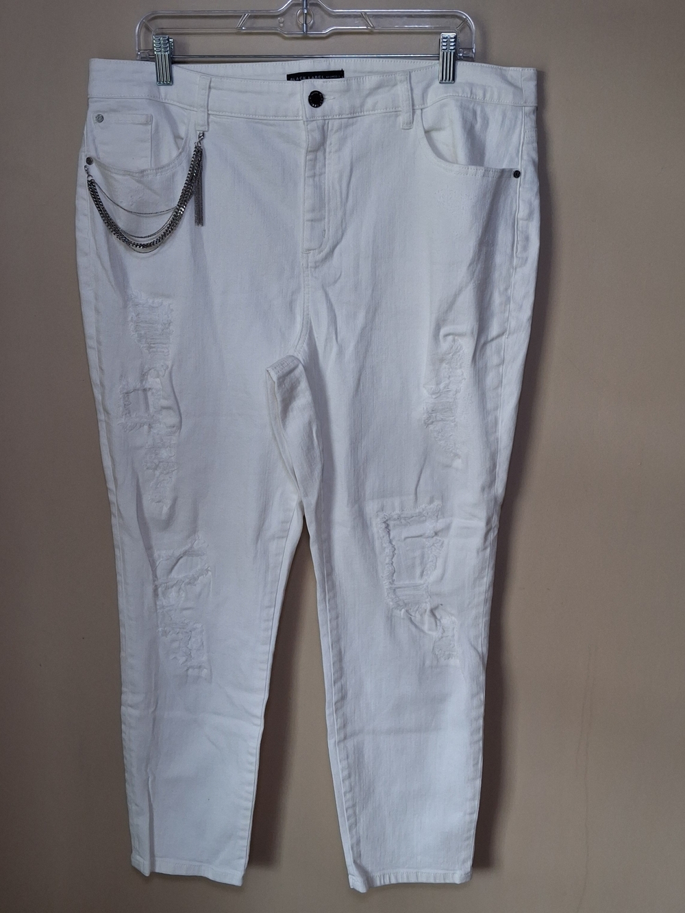 Black Label By Chico's White Distressed Jeans W/Chain; Size 3R (16-18)